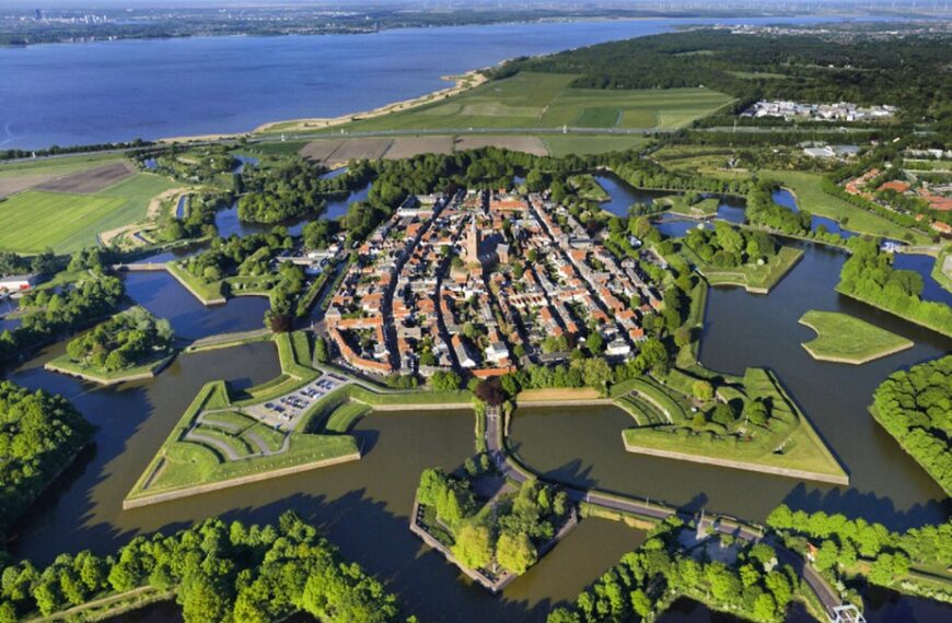 Naarden (NL)