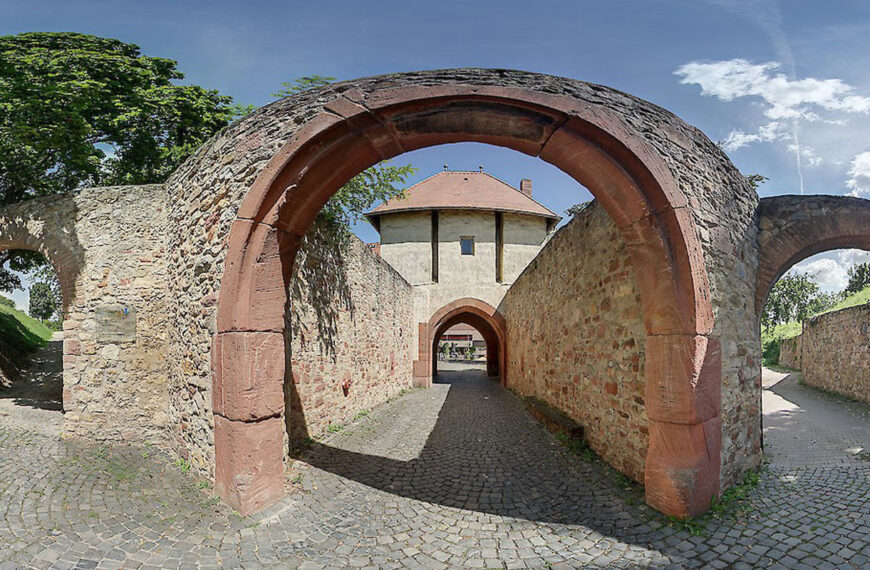 Festung Rüsselsheim (DE) Foto Petzenhauser
