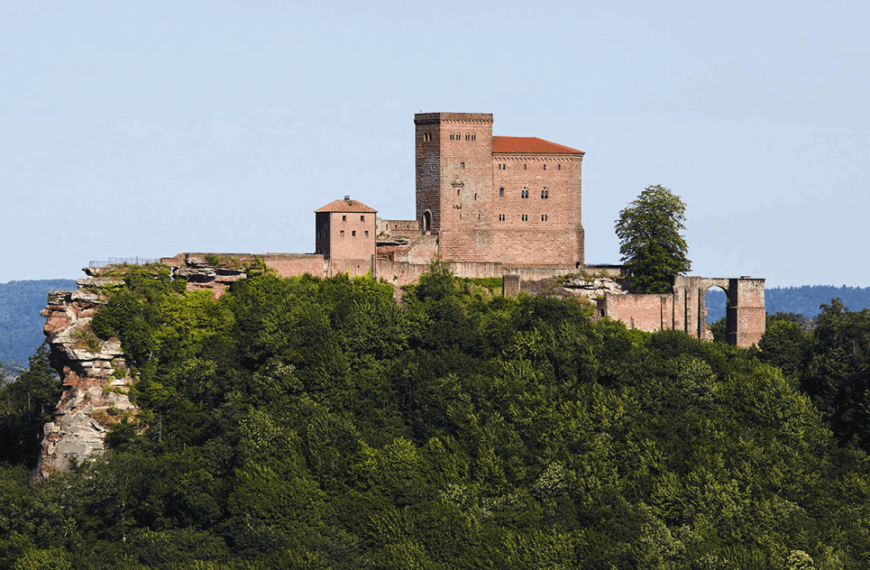 Villes fortifiées, châteaux et forteresses dans le paradis naturel du Pfälzerwald